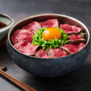 熊本市内で「あか牛丼」を食べるなら「にくたらしジュニア」へ是非お越しください！